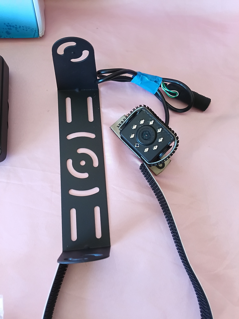 LeeKooLuu G2 Vehicle Rear View Monitor System Kit - Picture 3 of 13